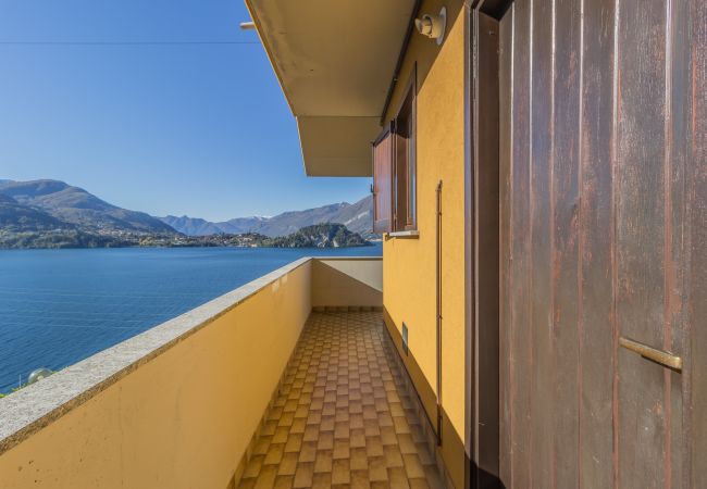 Appartamento a Varenna - Angolo con Vista Appartamento a Varenna - Angolo con Vista
