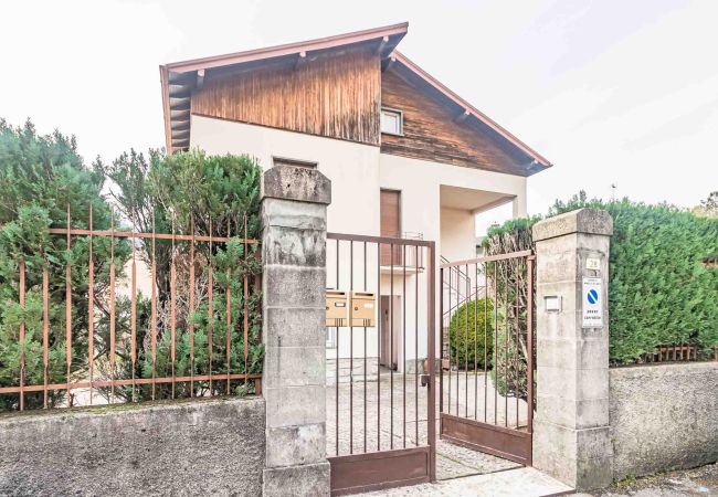 Appartamento a Mandello del Lario - Il lago di Diana Appartamento a Mandello del Lario - Il lago di Diana