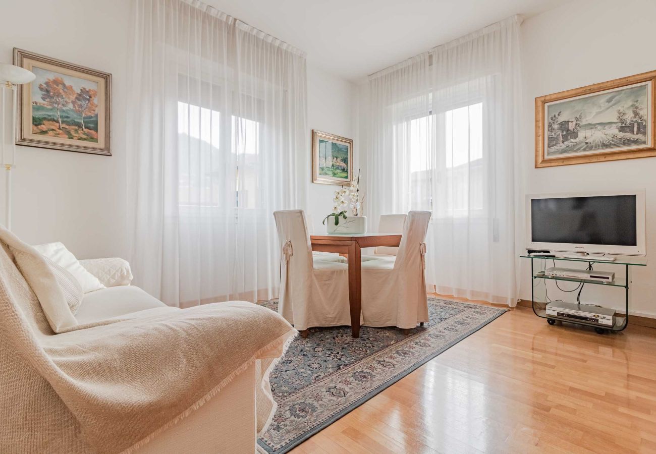 Appartamento a Mandello del Lario - Il lago di Diana