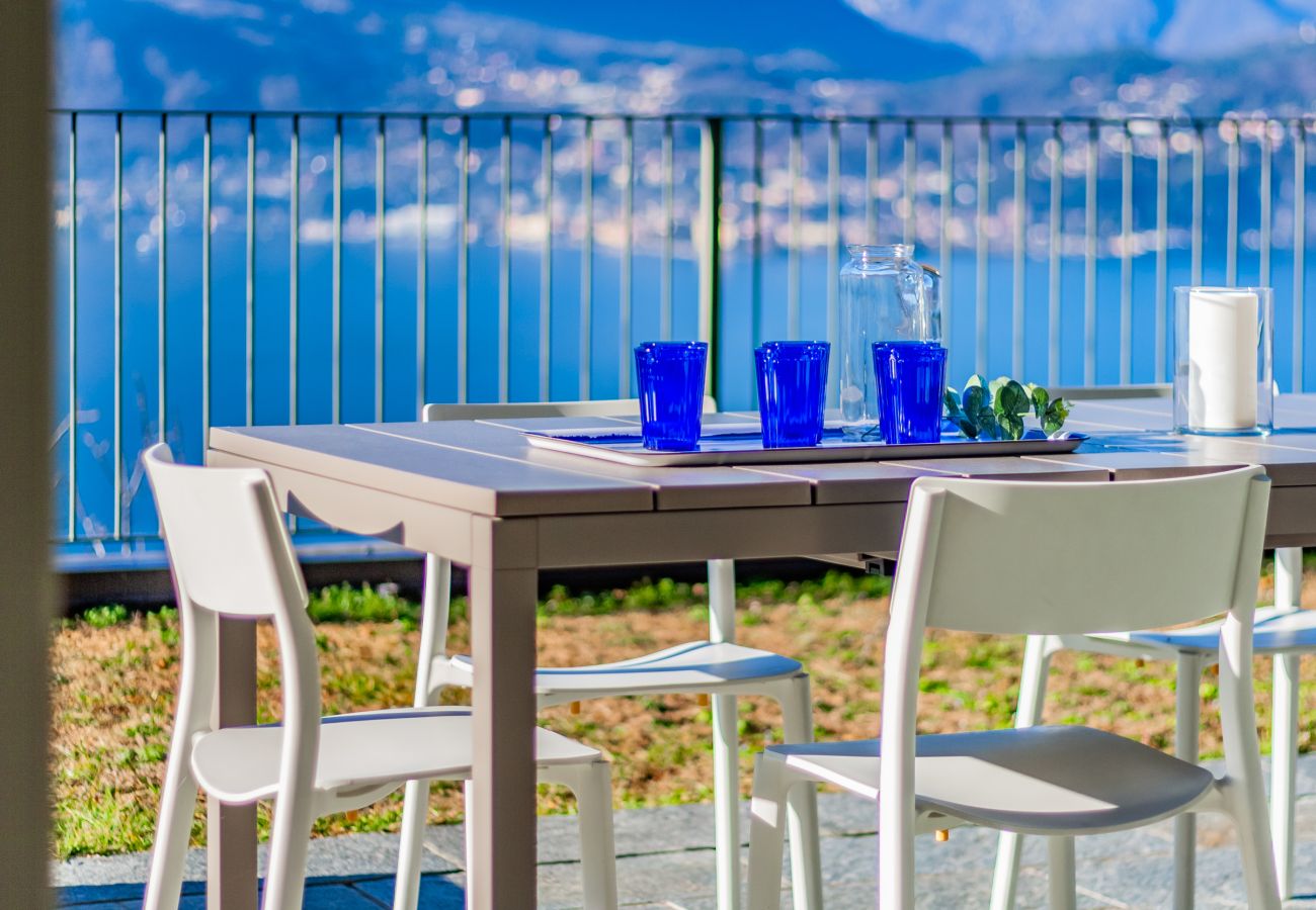 Appartamento a Perledo - The Patio over Varenna