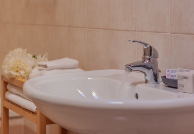 Appartamento a Perledo - Veloccino del Lago Appartamento a Perledo - Veloccino del Lago