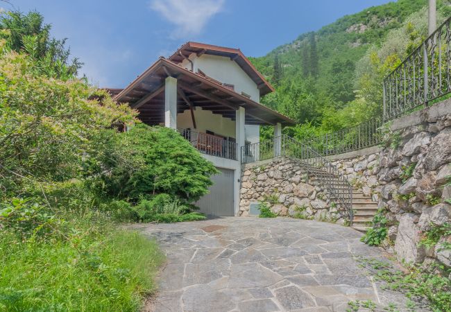 Villa a Varenna - Villa Bianca Lierna Villa a Varenna - Villa Bianca Lierna