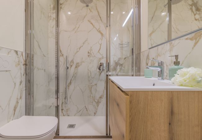 Appartamento a Perledo - Casa Sandra Giardino e Lago Appartamento a Perledo - Casa Sandra Giardino e Lago