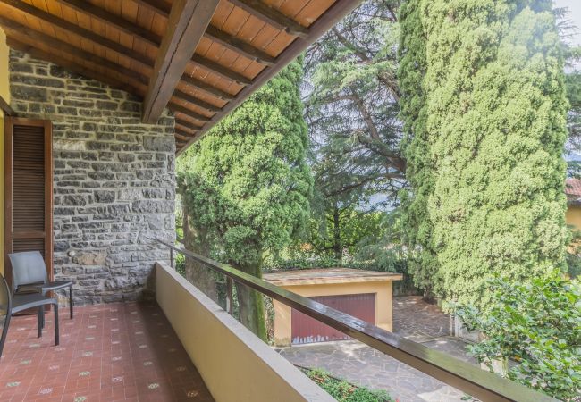 Appartamento a Perledo - Casa Sandra Giardino e Lago Appartamento a Perledo - Casa Sandra Giardino e Lago