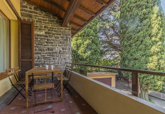 Appartamento a Perledo - Casa Sandra Giardino e Lago Appartamento a Perledo - Casa Sandra Giardino e Lago