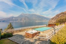 Villa a Perledo - Villa La Perledina