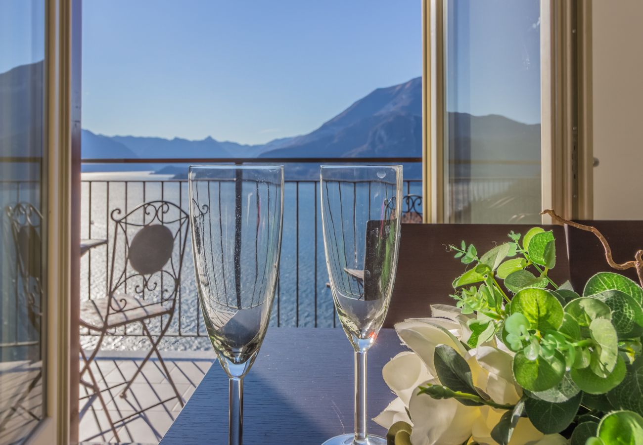 Apartment in Perledo - Casa Andrea Varenna