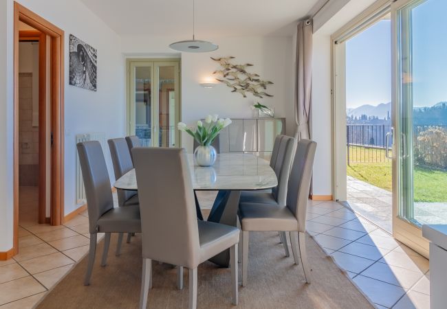 Apartment in Perledo - The Patio over Varenna Apartment in Perledo - The Patio over Varenna