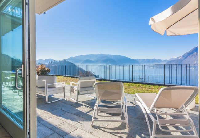 Apartment in Perledo - The Patio over Varenna Apartment in Perledo - The Patio over Varenna