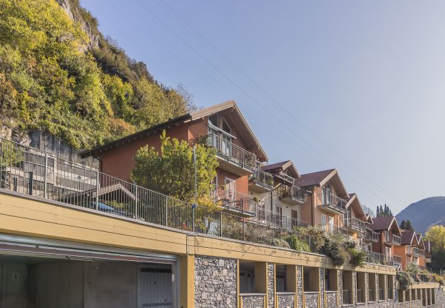 Apartment in Perledo - The Patio over Varenna Apartment in Perledo - The Patio over Varenna