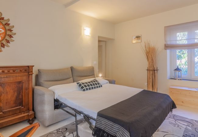 Apartment in Perledo - La Casa di Cora Apartment in Perledo - La Casa di Cora
