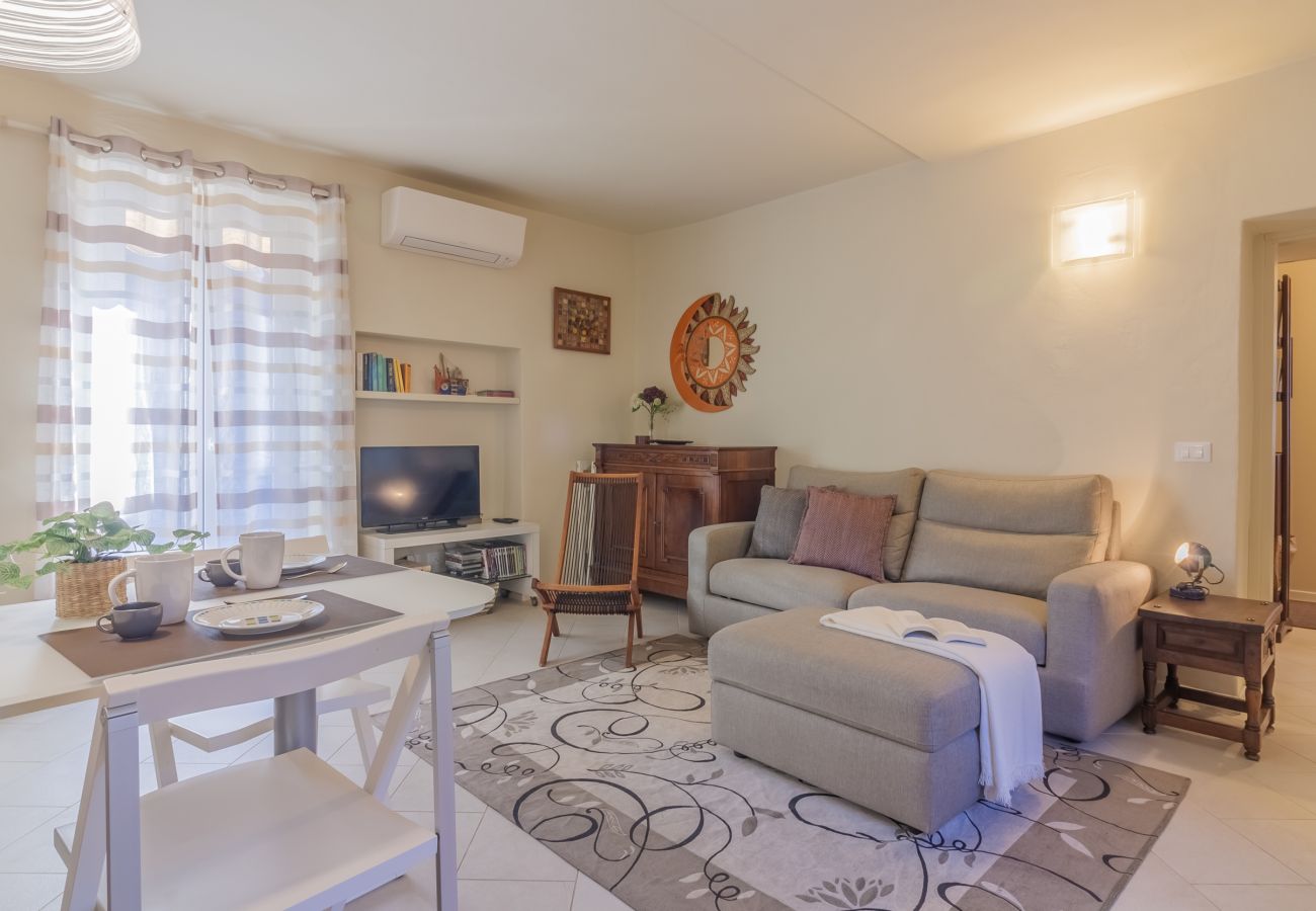 Apartment in Perledo - La Casa di Cora