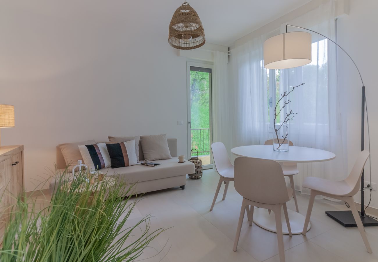 Apartment in Perledo - Profumo di Lago