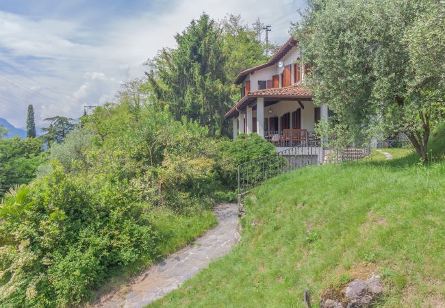 Villa in Varenna - Villa Bianca Lierna Villa in Varenna - Villa Bianca Lierna