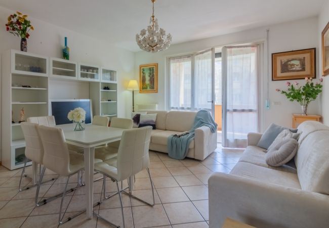 Apartment in Mandello del Lario - Sunflowers Home Apartment in Mandello del Lario - Sunflowers Home