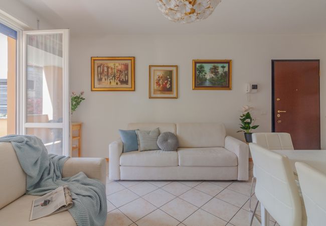 Apartment in Mandello del Lario - Sunflowers Home Apartment in Mandello del Lario - Sunflowers Home
