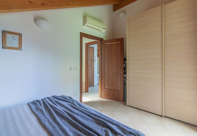 Apartment in Perledo - Queen Lake View Apartment in Perledo - Queen Lake View