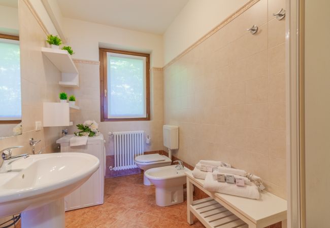 Apartment in Perledo - Giardino al Tramonto Apartment in Perledo - Giardino al Tramonto