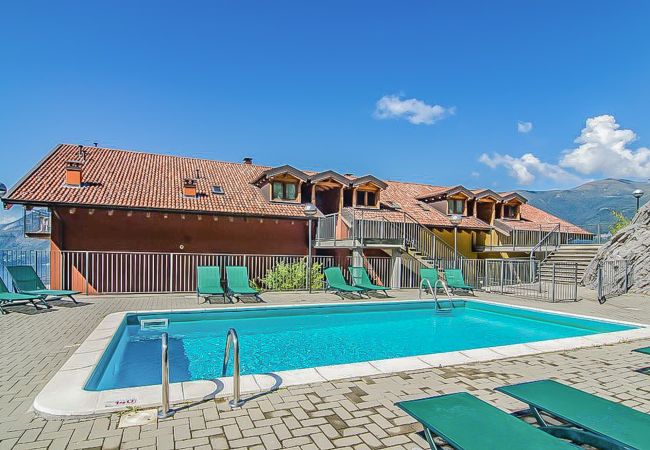 Apartment in Perledo - Giardino al Tramonto Apartment in Perledo - Giardino al Tramonto