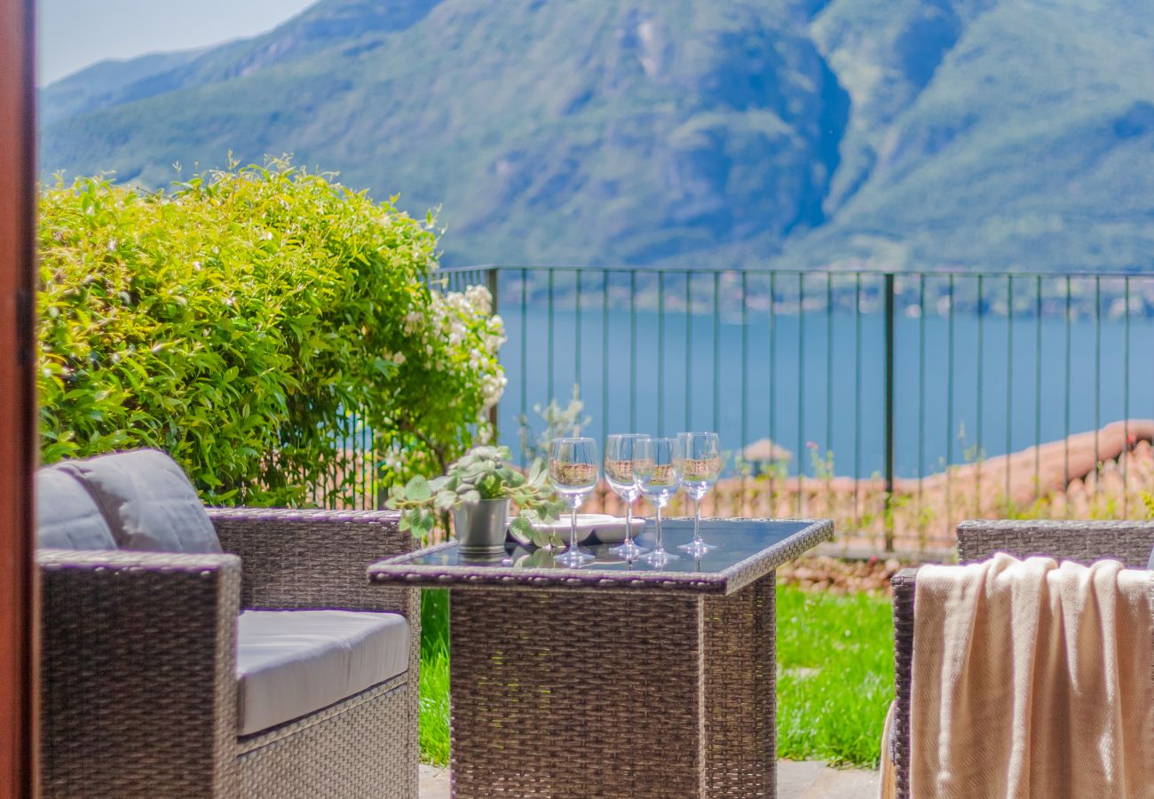 Apartment in Perledo - Giardino al Tramonto