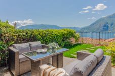 Apartment in Perledo - Giardino al Tramonto
