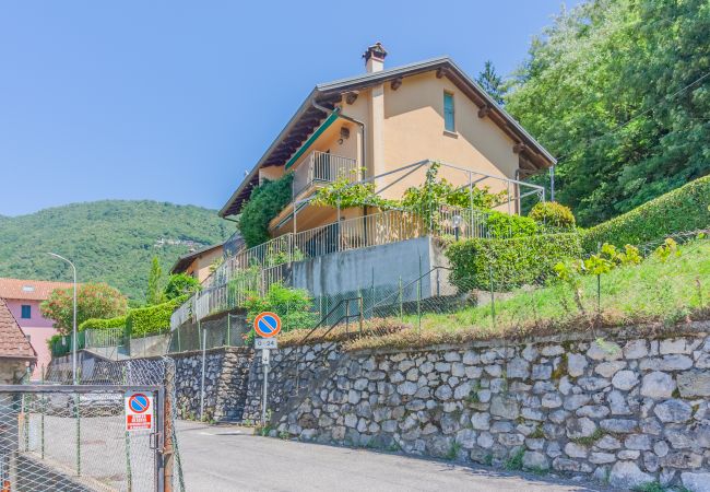 Apartment in Bellano - Tra Lago e Cielo Apartment in Bellano - Tra Lago e Cielo